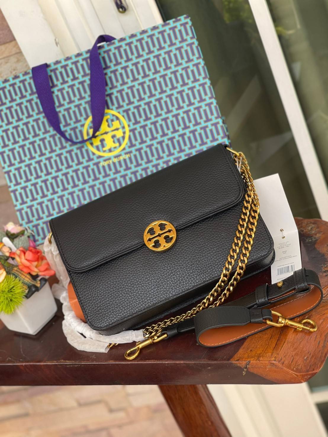 Tory burch description chelsea shoulder bag กระเป๋าที่ใช้เป็น Everyday Bag