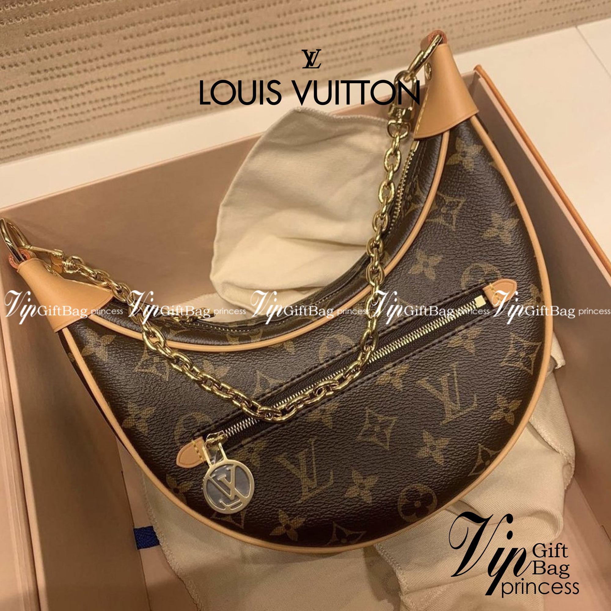 หนังแท้ LOUIS VUITTON LOOP BAG / LV MONOGRAM LOOP พร้อมส่งที่ไทย กระเป๋าสะพายรูปทรงกะทัดรัดและสายโซ่สำหรับสะพายไหล่ รวมถึงสายหนังแบบสะพายข้าง กระเป๋าซิปด้านหน้าปิดด้วยตัวดึงซิป LV Circle งานหนังแท้ทั้งใบ ออริจินอลเกรด ภาพสินค้าถ่ายจากงานขายจริง ใช้งานต่าง