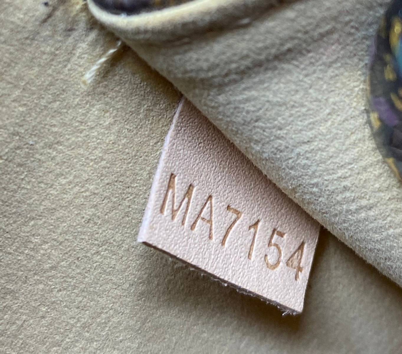 พรีเมี่ยมกิ๊ฟแท้ 100% 】พร้อมส่งที่นี่ที่เดียว VIP gift Louis Vuitton Mono Pouchette Florentine Belt Bag กระเป๋าคาดเอวหนังแท้สุดหรู มีจำกัดนะคะ