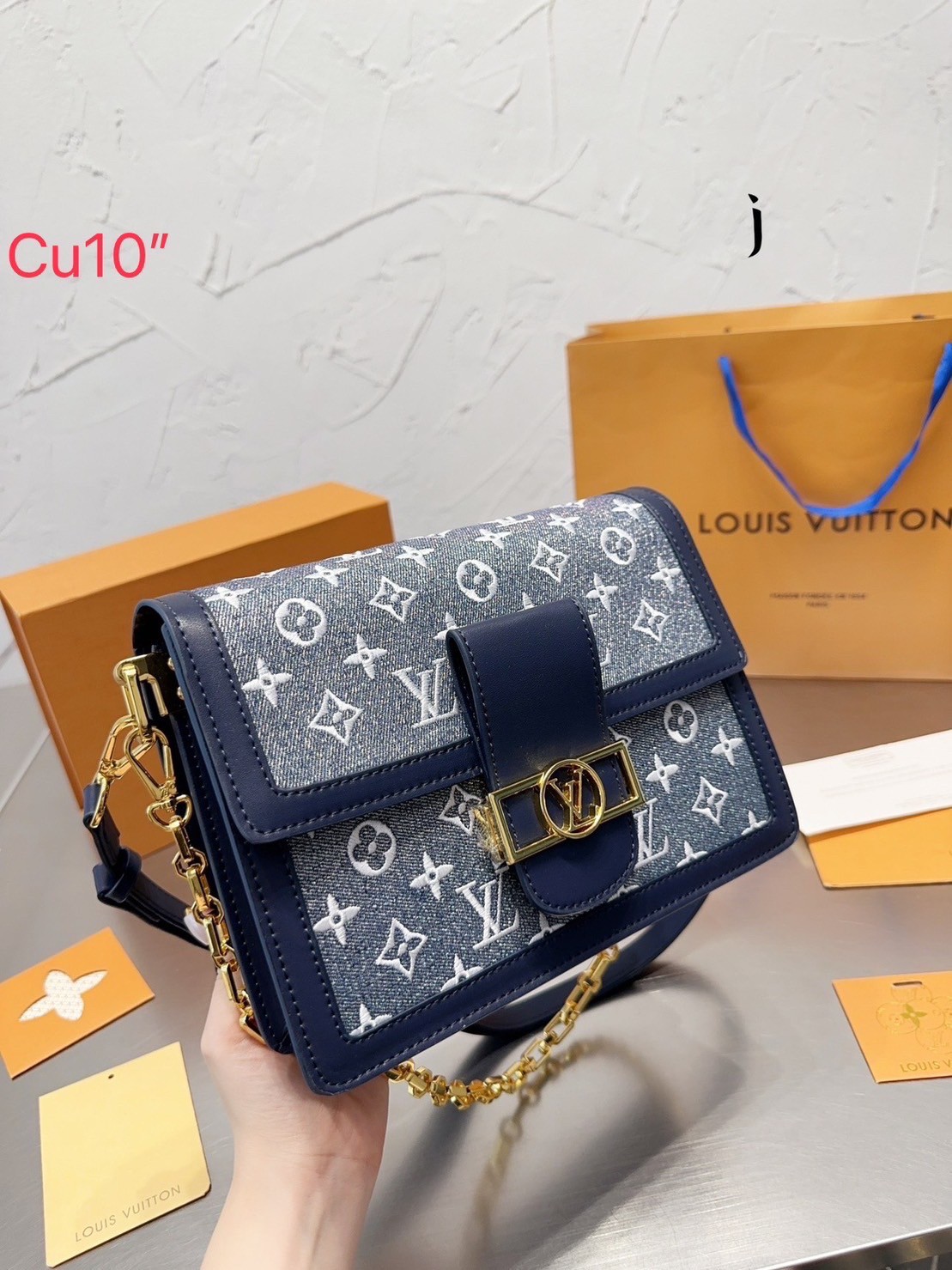 LV Dauphine Monogram Jacquard Denim 25cm งานเดนิม สวยเท่ห์มากๆ ไม่มองไม่เหลียวไม่ได้แล้ว!! สร้างดีเทลผู้ดี กระเป๋าสะพาย ดีไซน์เลิศ สวยปังในราคาโดนใจ แบบนี้ใครไหวไปก่อน ไม่ไหวก็ต้องสั่งได้เลยจ้า!!