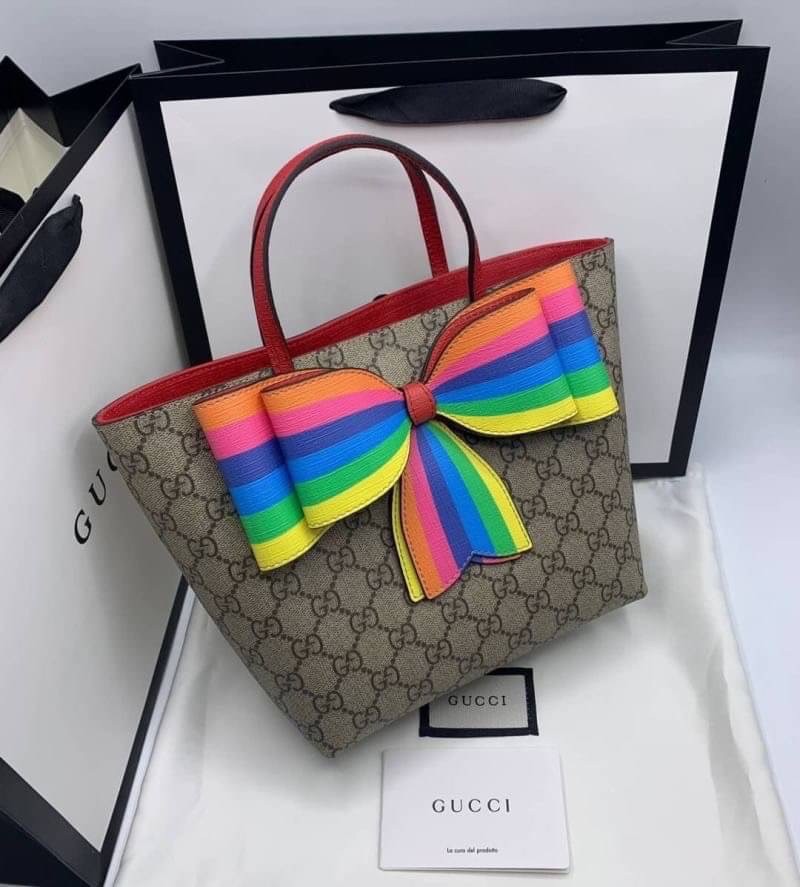 รวมแบบ GUCCI Children's tote bag / Gucci kid tote / Gucci bag พร้อมส่งสต๊อกแน่น กับกระเป๋าโท้ทคิดท์ ไซส์น่ารักน่าใช้ ฮอตไม่หยุด เด็ดทุกดีไซน์ มีลายเข้าใหม่มากกว่าในรูปนะคะ **สินค้าเกรดออริจินอล 1:1 สลับแท้ งานสวยตามรูป ภาพถ่ายจากงานขายจริง ใช้งานต่าง