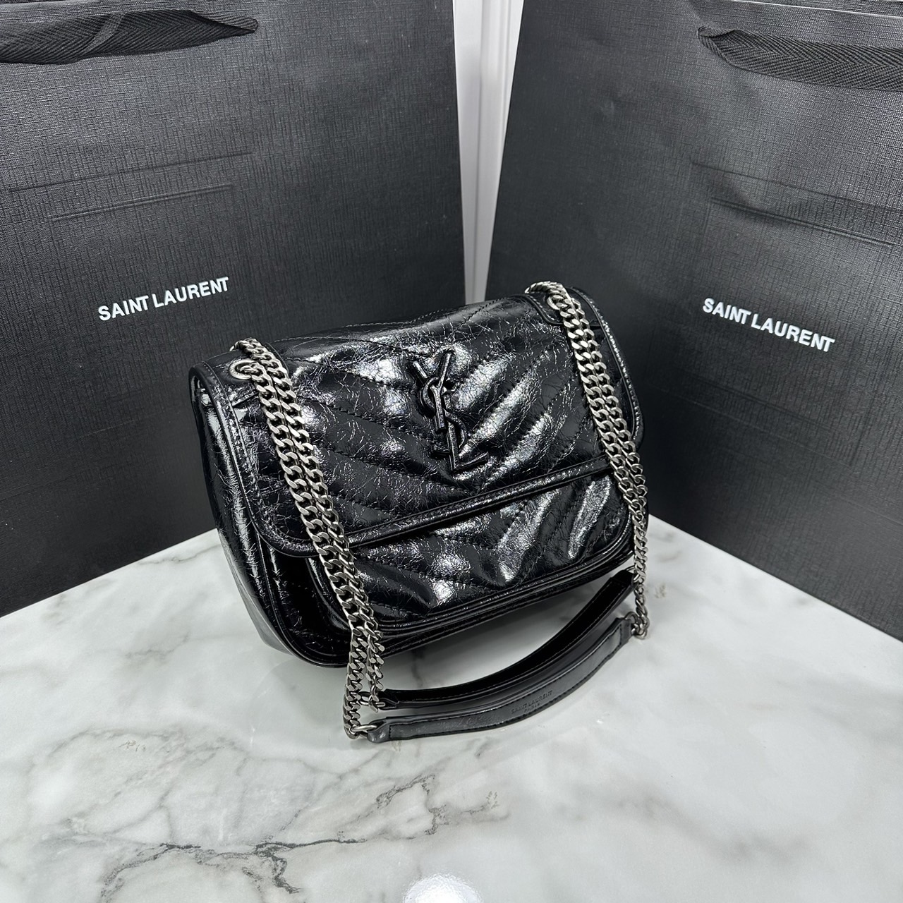 Small YSL Niki shoulder bag 9" กระเป๋าสะพายทรงคลาสสิค รุ่นยอดนิยมของแบรนด์ที่ใครๆก็ต้องมีใช้ ดีไซน์เรียบหรู 🧡เกรดออริ ใช้งานต่างประเทศได้