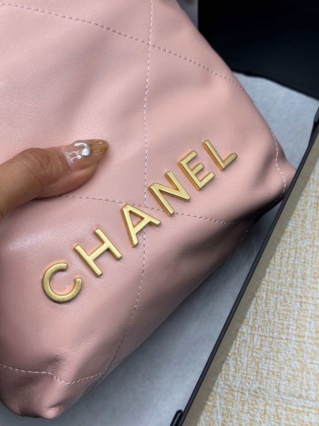 พร้อมส่ง 11 สี ORI หนังแท้ | CHANEL 22 Mini Handbag กระเป๋าสะพายสุดหรู รุ่นยอดนิยม 🤍 เกรดออริจินอล หนังแท้ ภาพถ่ายจากงานขายจริง ใช้งานต่างประเทศได้