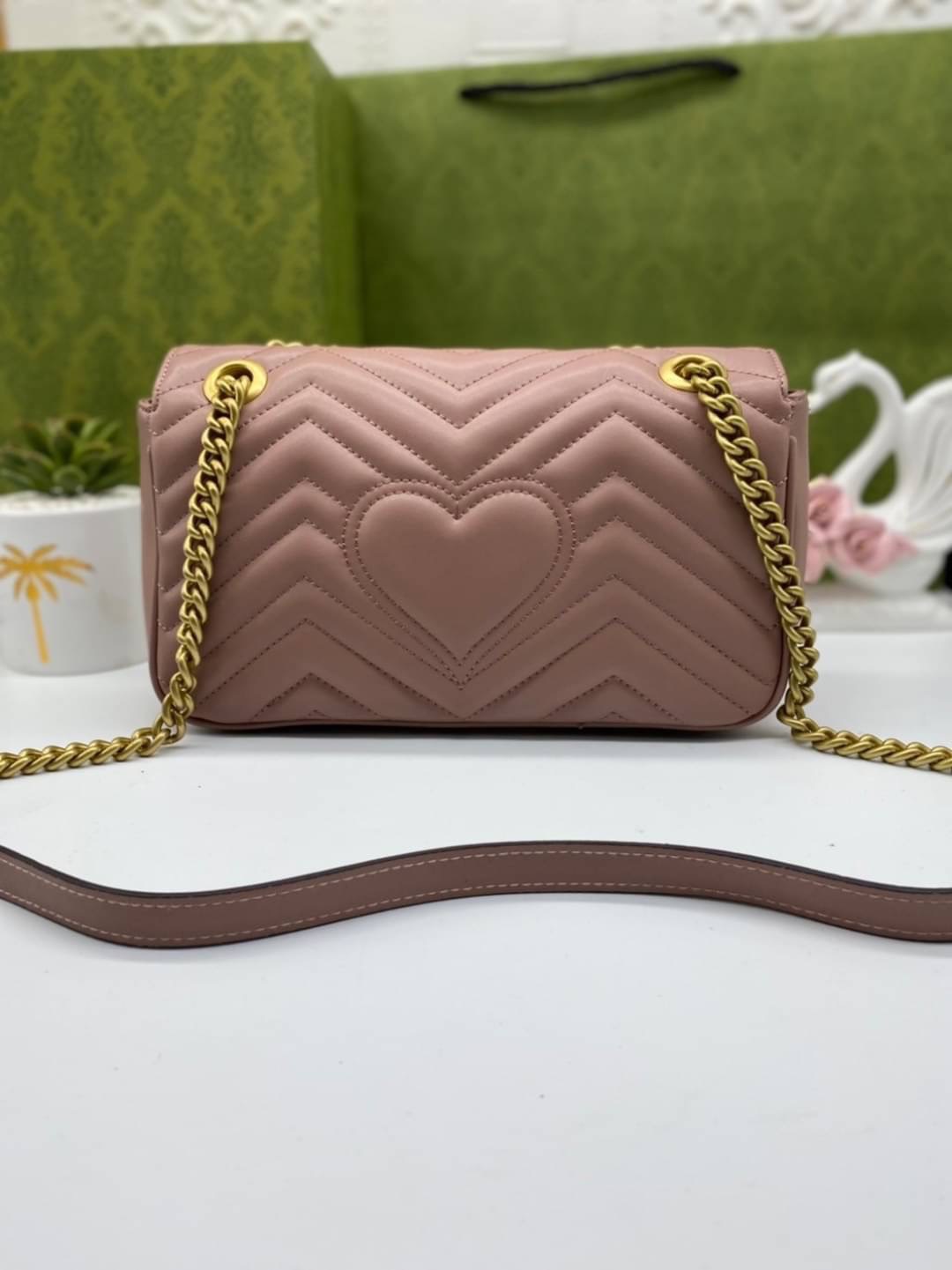 หนังแท้ GUCCI GG Marmont small shoulder bag 26cm ภาพสินค้าถ่ายจากงานขายจริง ใช้งานต่างประเทศได้ค่ะ