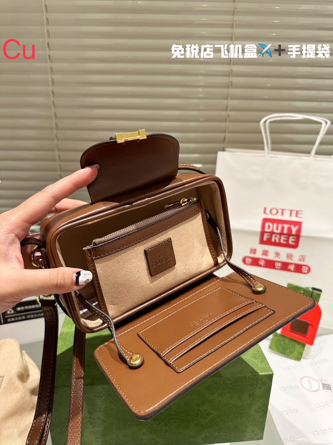 GUCCI GG Mini Bag With Clasp Closure / GUCCI MINI BAG พร้อมส่งที่ไทย กระเป๋าสะพายทรงคลาสสิค ไซส์ใหม่กะทัดรัด ใช้งานคล่องตัว ได้ทั้งชายหญิง รุ่นตามหา