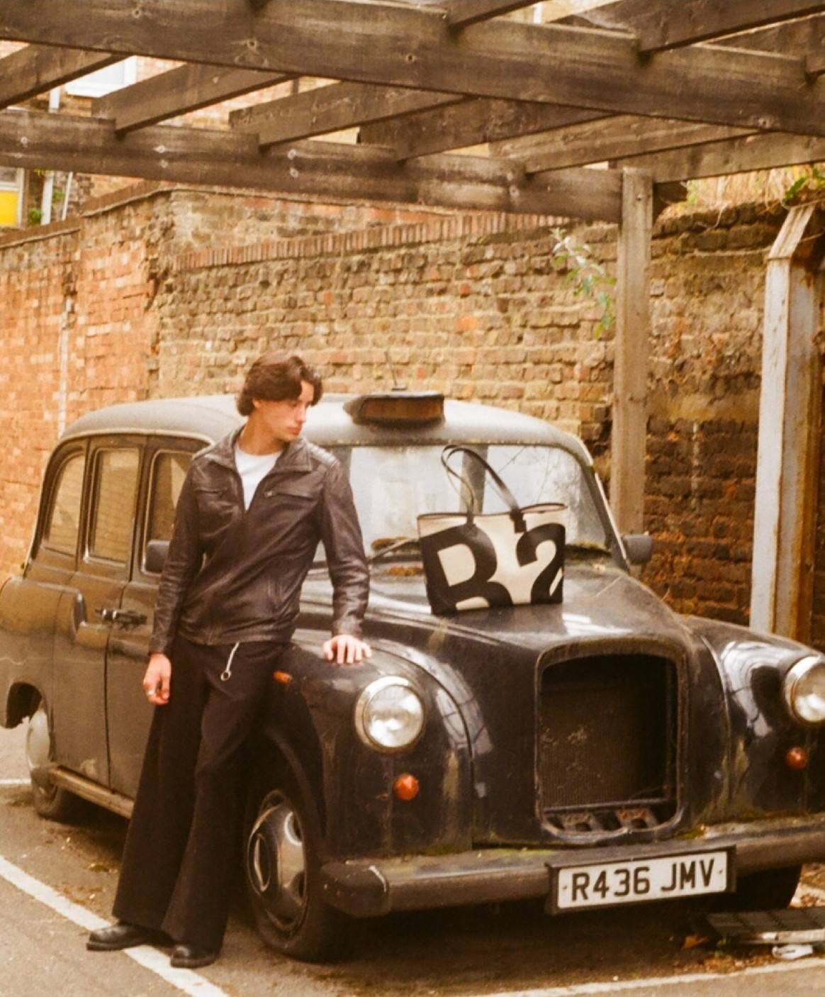 Rally movement tote bag กระเป๋าทรงโท้ท ดีไซน์คลาสสิค เรียบง่ายแต่ดูแพง มีระดับสุดๆ ไอเท็มสุดปัง ออกมาก็ sold out ไวมากๆ รุ่นใหม่และเป็นรุ่นที่ตามหา