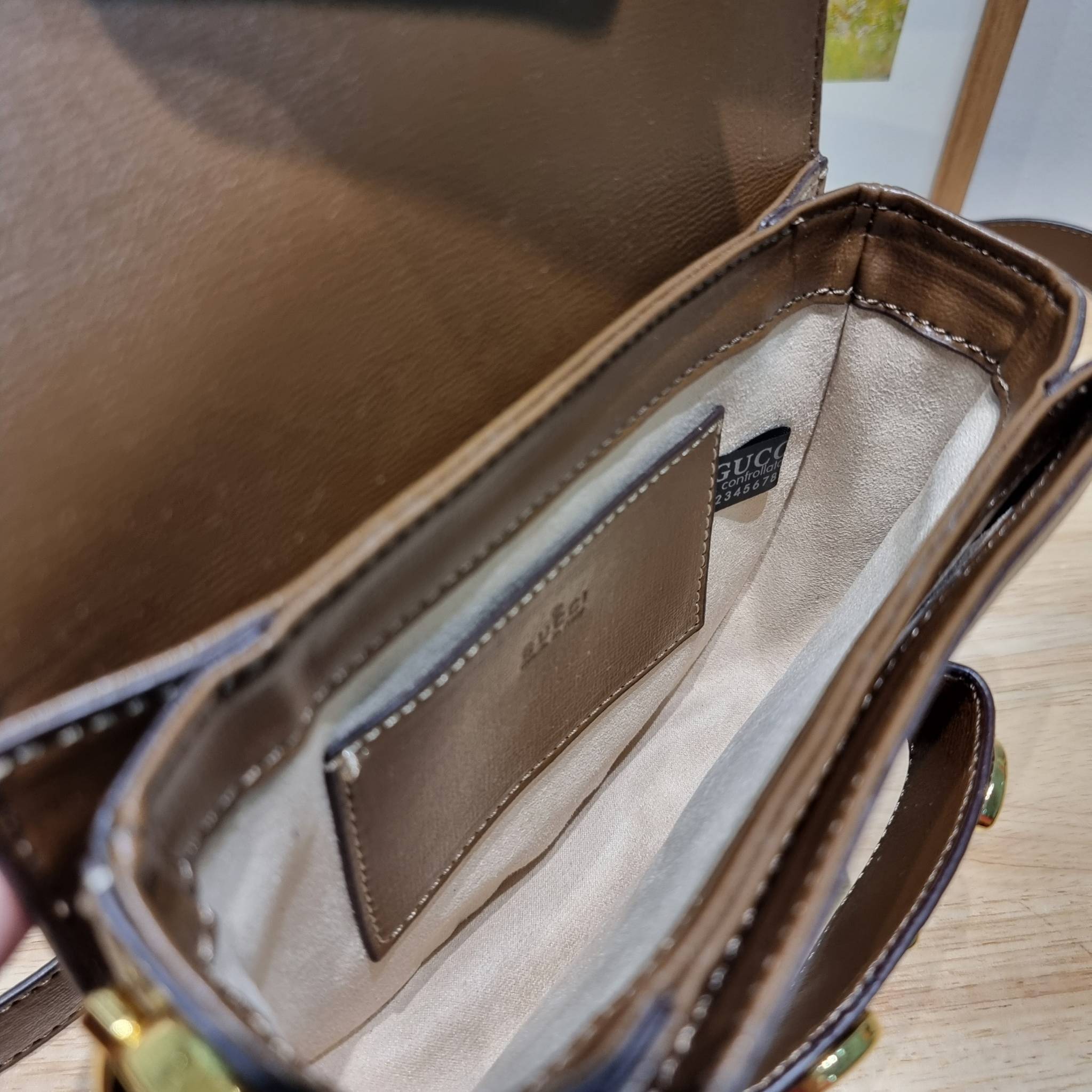 Gucci horsebit 1955 mini rounded bag / GUCCI BAG พร้อมส่ง 2 สี กระเป๋าสะพายไหล่/สะพายข้างทรงคลาสสิค มาในไซส์มินิ กะทัดรัด สวยอยู่ทรง **ล็อทราคาพิเศษสุดคุ้ม