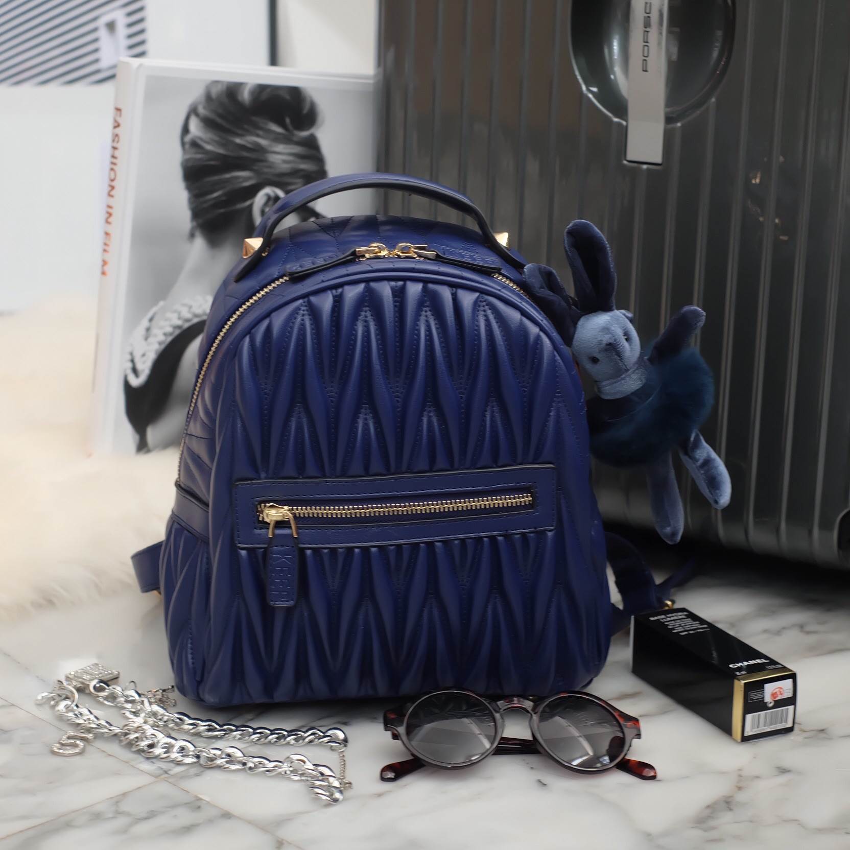 KEEP ' Paris ' backpack 🎒👟 เป้ หนังแกะแท้ ระดับตำนาน ที่ครองใจสาวๆ เป็นอันดับหนึ่ง งานดี งานคุ้ม ต้องใบนี้เลย =>> กระเป๋า หนังแกะแท้เนื้อดี งาน handmade เย็บแบบฝีมือต่อฝีมือ เพิ่อให้ได้ใบนี้ =>> ตัวกระเป๋าน้ำหนักเบา ด