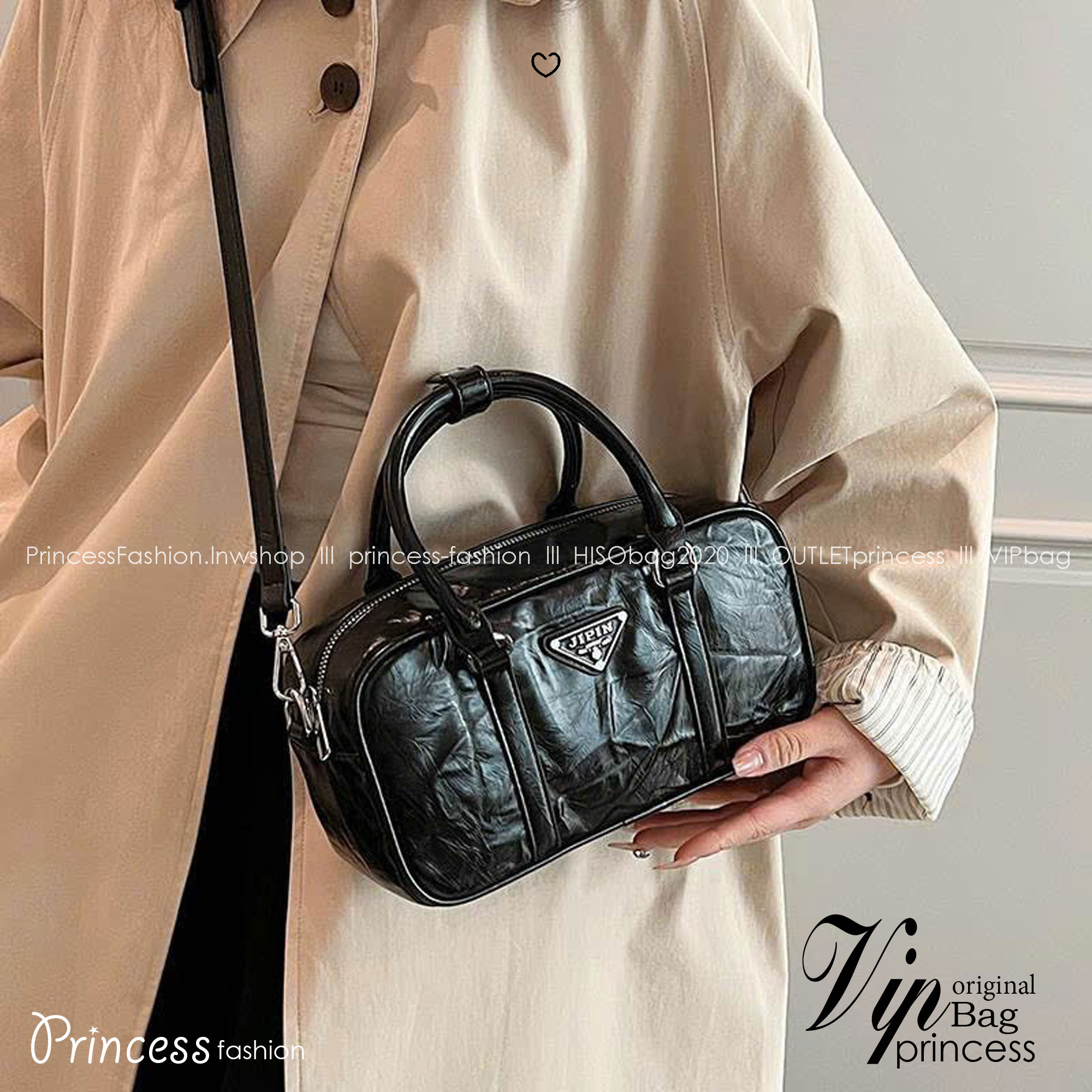 ORI หนังแท้ | Prada Small Top-handle Bag in Antique Nappa กระเป๋าสะพายพร้อมหูจับ งานหนังยับดีไซน์เอฟเฟกต์เท็กซ์เจอร์ที่มีเสน่ห์สไตล์วินเทจ พร้อมทริกห้อยเพิ่มสไตล์สัมผัสที่โดดเด่นและร่วมสมัยยิ่งขึ้น