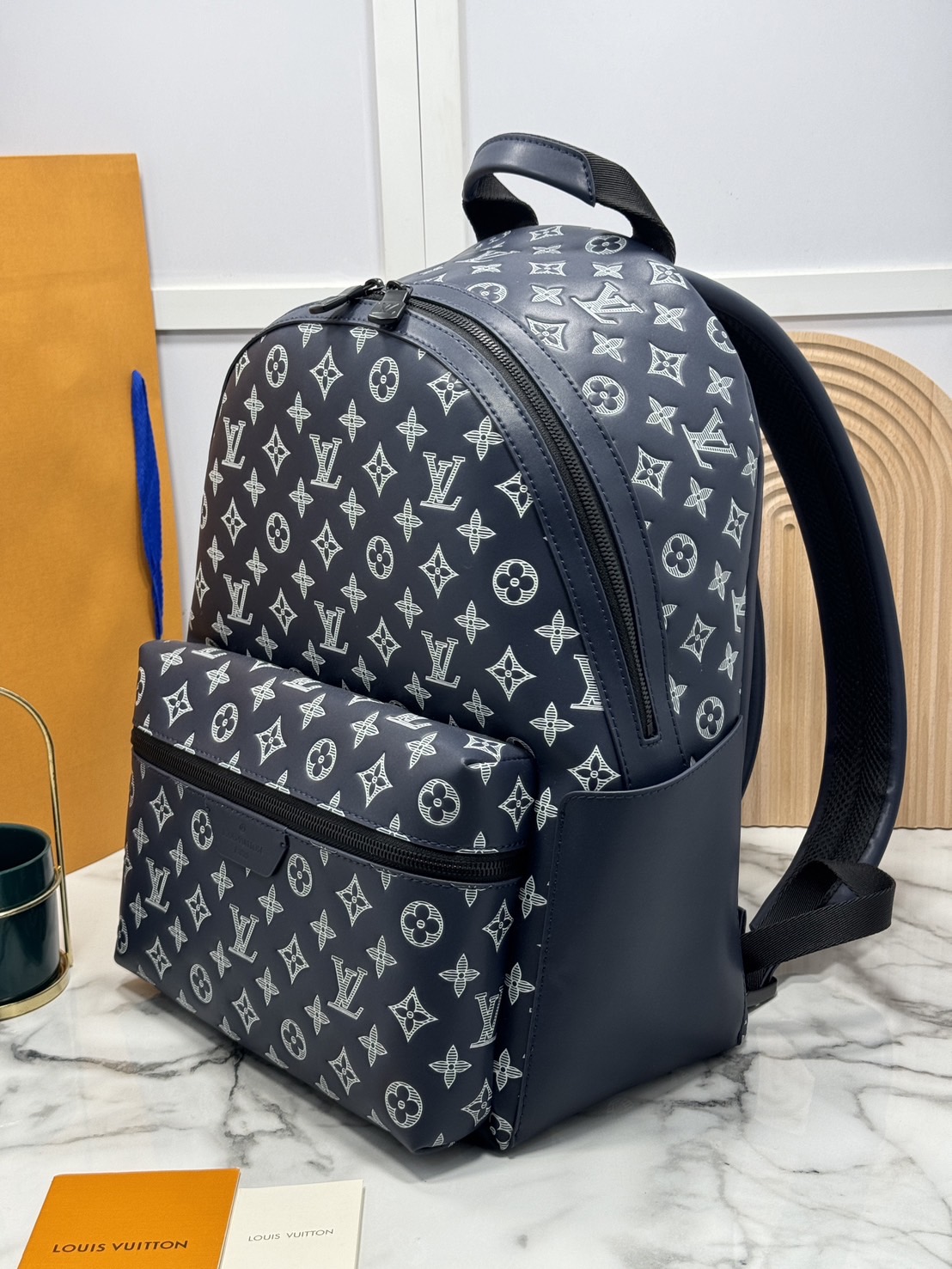 LV Discovery Backpack Monogram Shadow Leather / LV Backpack กระเป๋าเป้สะพายหลัง เท่ๆ คูลๆ ที่ดูแพงที่สุด งานสวยเป๊ะ จุของได้เยอะ ใช้ได้ทั้งชายหญิง หนังแท้ เกรดออริ เทียบแท้ 1:1 ใช้งานต่างประเทศได้