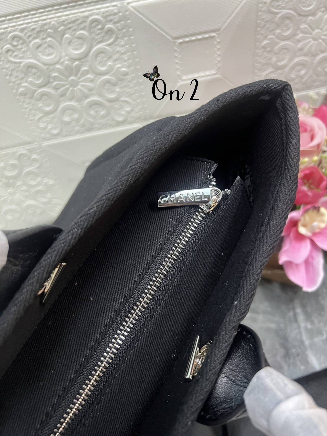 CHANEL Maxi Shopping with Pearl logo / CHANEL DEAUVILLE TOTE / Chanel tote bag หน้าโลโก้ติดหมุดแน่นๆ กระเป๋าทรงโท้ทใบใหญ่ผ้าแคนวาส งานปักหมุดสวยหรูใบใหญ่สไตล์เซเลปค่ะ