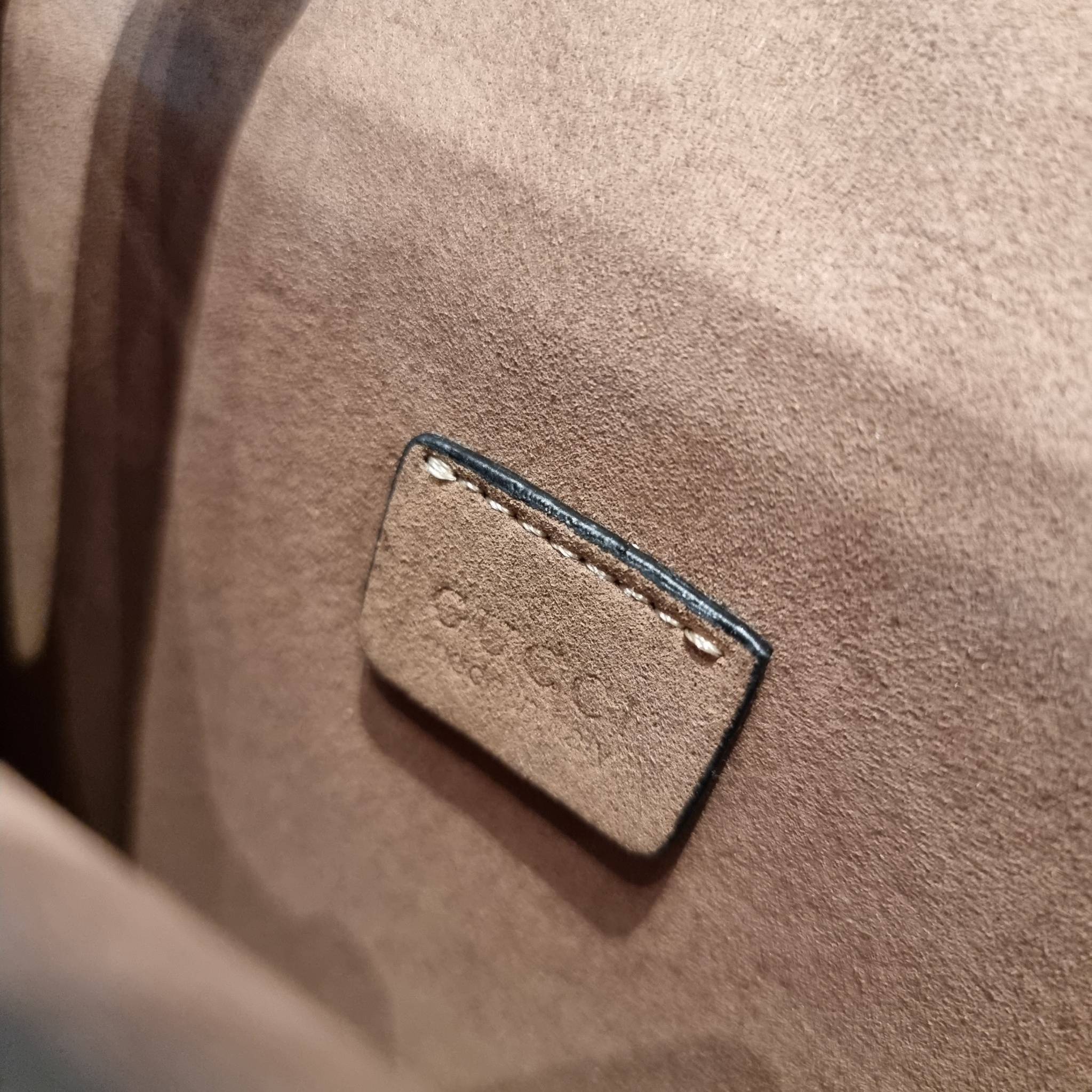 Gucci Mini Dionysus GG Shoulder Bag น้องมินิ ไซส์เล็กสุดเลิศ จัดให้แล้วจ้า!! ฮอตสุดไม่มีใครเกิน สวยจริงไม่ทิพย์!! GC CROSSBODY BAG WITH GWP สุดคุ้มกับกระเป๋าสะพายรุ่นที่สาวๆต้องไม่พลาด!! ดึงดูดและสะกดสายตาด้วยอะไหล่ดีเทลหรูรูปหัวสิงโต วัสดุหนังแคนวาส ทนทา