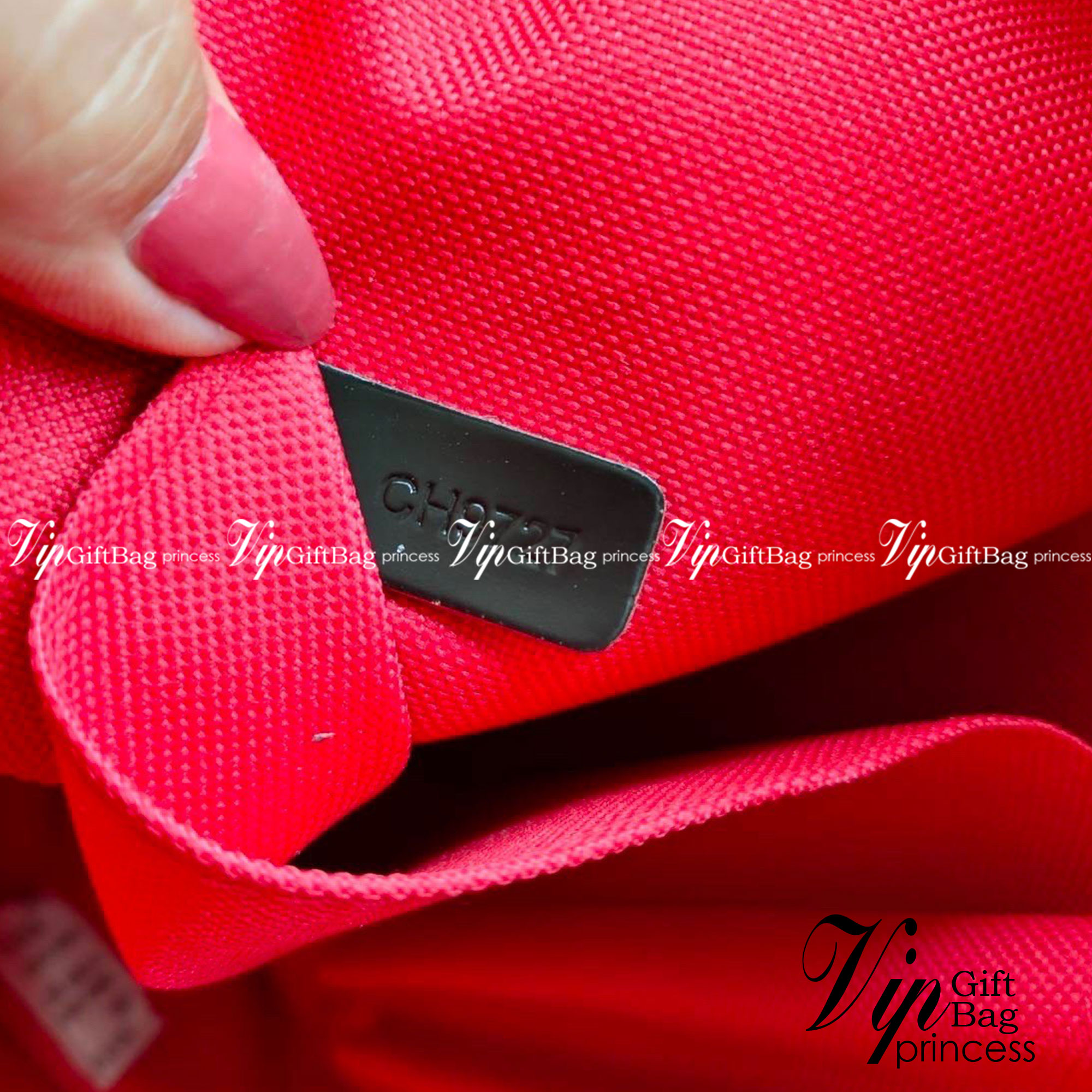 CHANEL 21S Lucky Charm Classic Flap Bag / Chanel 2021 Classic Medium Lucky Charm กระเป๋าสะพายรุ่นพิเศษ ซีซั่นคลาสสิก 21S พร้อมส่งที่ไทย ภาพถ่ายจากงานขายจริง ใช้งานต่างประเทศได้