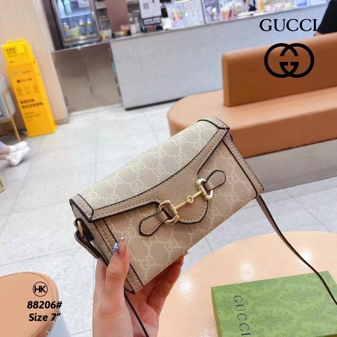Gucci Horsebit 1955 Mini Bag / Gucci Mini Crossbody Bag / Gucci Phone Bag กระเป๋าสะพายข้าง/สะพายไหล่ สวยเก๋ น่ารัก คุณภาพดี สวยตรงปก ราคาสุดคุ้ม