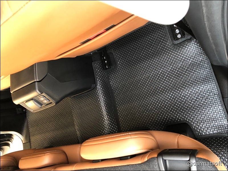 ยางปูพื้นรถยนต์ ISUZU MU-X 2021 พรมกระดุมเม็ดเล็ก สีดำ เข้ารูปตรงรุ่น เต็มคัน