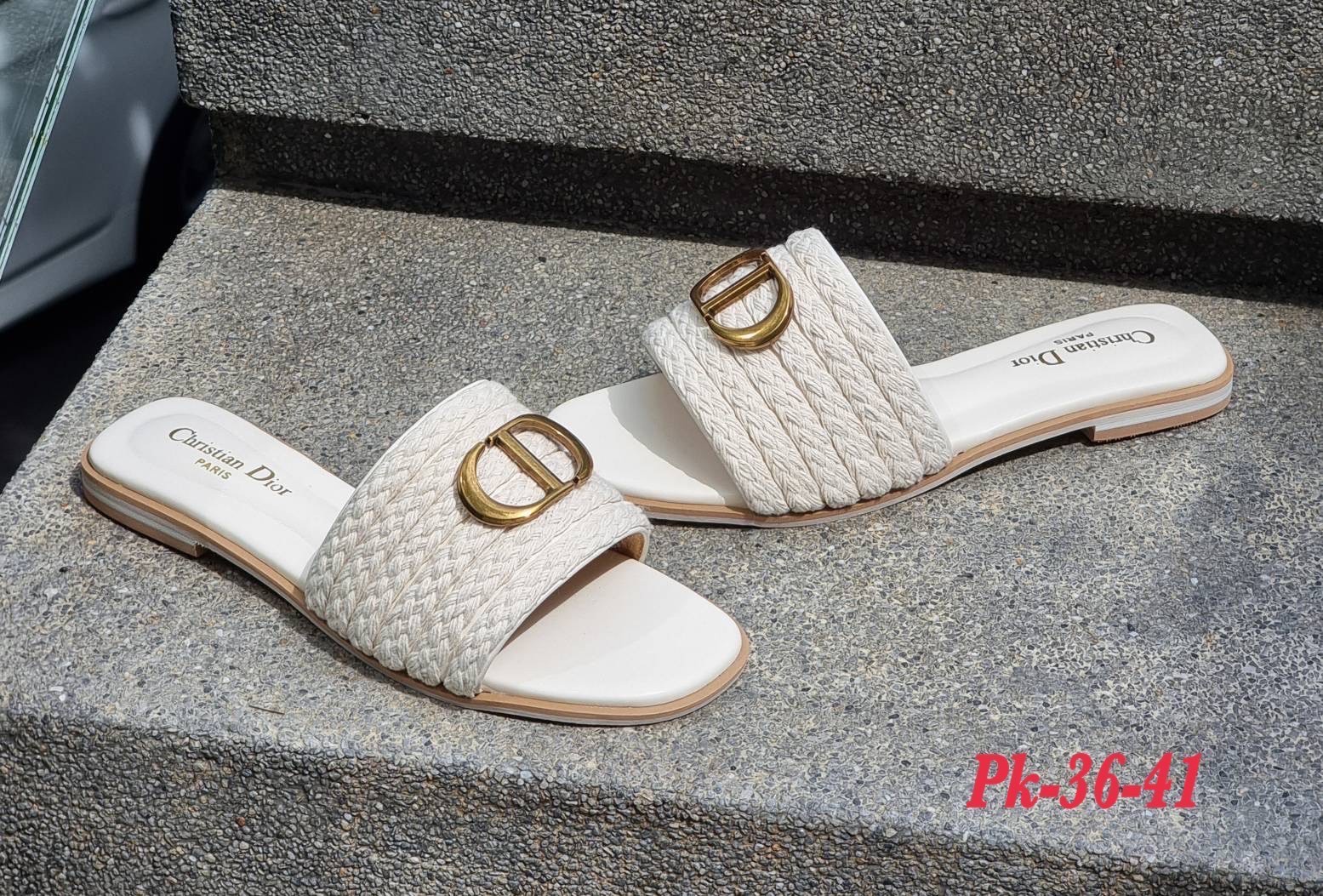 Dior Sandals รองเท้าแตะดิออ รองเท้าส้นเตี้ย งานคัดเกรดคุณภาพทอละเอียด ปั้มแบรนด์ พื้นยางกันลื่นอย่างดี