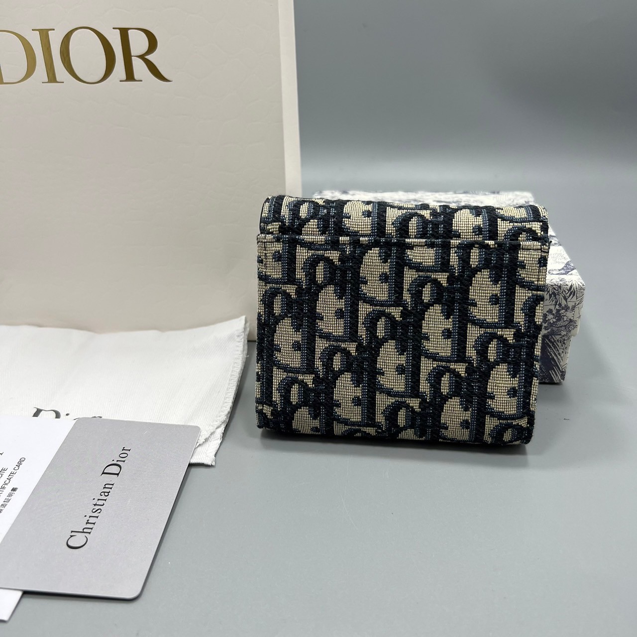 TopORI DIOR SADDLE LOTUS WALLET Oblique Jacquard / Dior wallet กระเป๋าสตางค์ 3 พับ พร้อมส่ง 2 สี **สินค้าเกรดท็อปออริจินอล 1:1 สลับแท้ งานสวยตามรูป ภาพถ่ายจากงานขายจริง ใช้งานต่างประเทศได้