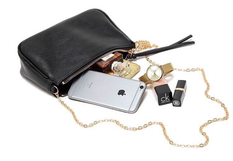 สินค้ามาใหม่ค่า😊 ทรงสุดฮิตจากแบรนด์ h&m กระเป๋า ทรงshoulder & clutch bag ตัวกระเป๋าลายหนังดี๊ดีค่า นิ่มมาก สามารถเก็บสายถือเป็นคลัชได้เลยน้า หรือสะพายพาดลำตัวก้อน่ารักค่าใบนี้ เรียบๆ เข้ากับชุดง่าย #จุดเด่นที่ น้ำหนักเบา สามารถ สะพายไหล่ข้างลำตัว