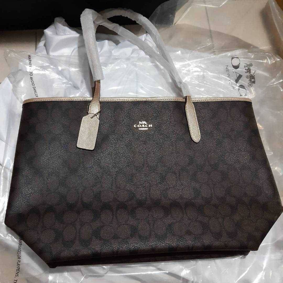COACH C5696 CITY TOTE IN SIGNATURE CANVAS กระเป๋าถือทรงโท้ทใบใหญ่ ใส่ของได้ของครบครัน รุ่นใหม่ล่าสุด!!