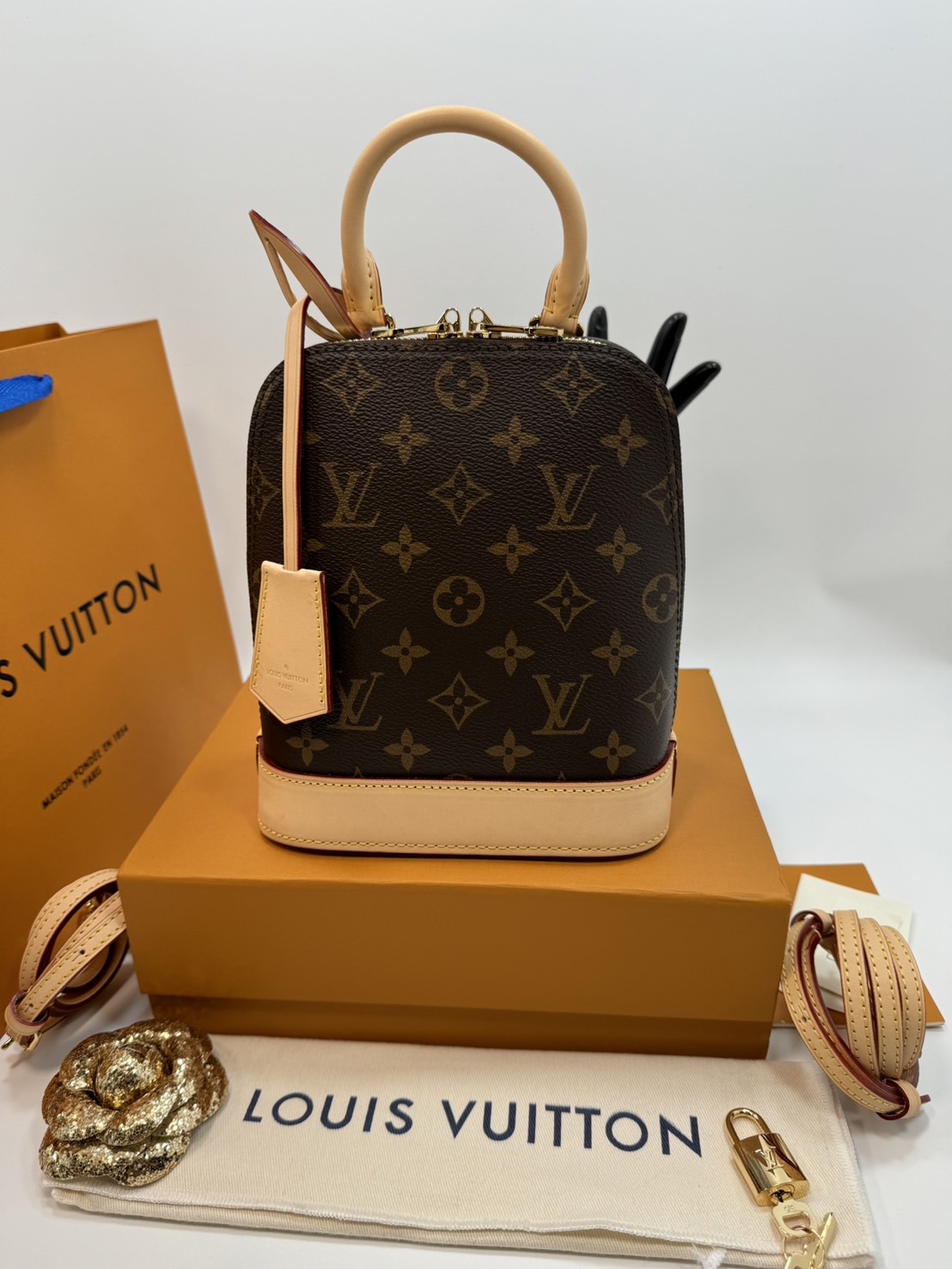 LV Alma Backpack Monogram Canvas กระเป๋าสะพายเป้ลายโมโนแกรม เกรดออริ ท็อป 1:1 เกรดแคนวาสแท้อย่างดี ลายคมชัด ใช้งานต่างประเทศได้