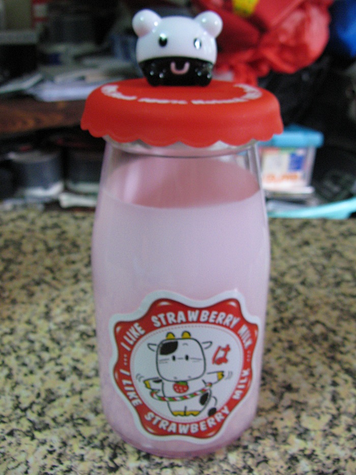 กระปุกออมสินขวดนม รสสตอเบอร์รี่ค่ะ