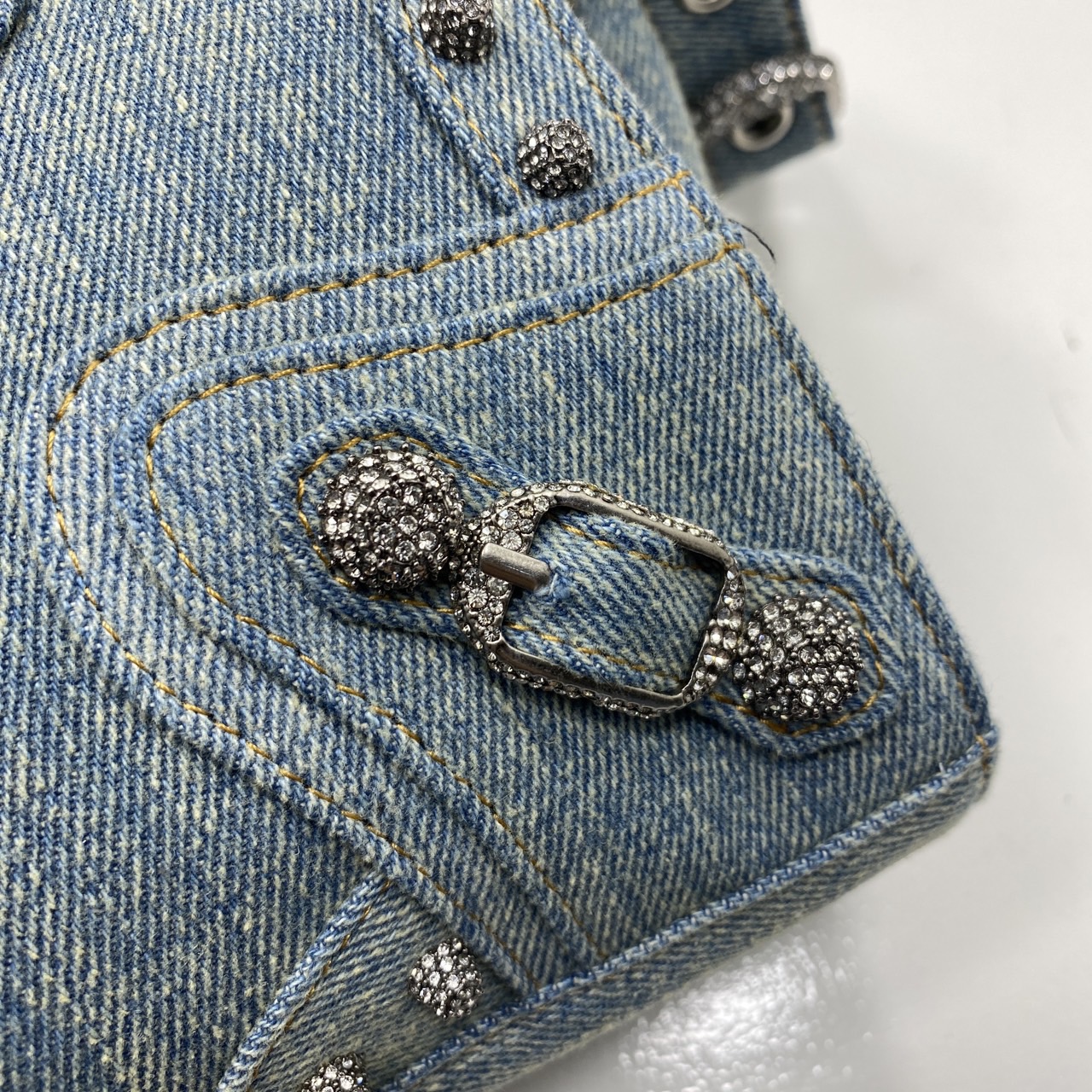 Balenciaga NEO CAGOLE XS HANDBAG DENIM IN BLUE aged-silver hardware with rhinestones กระเป๋าสะพายเดนิม สวยเท่ ประดับหมุดเพชร เกรดออริ 1:1 สลับแท้ ใช้งานต่างประเทศได้