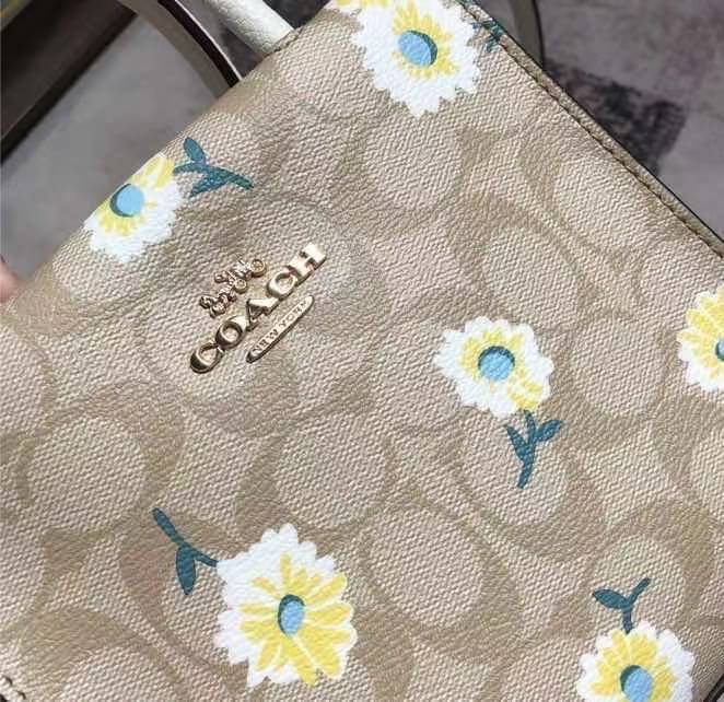 ของแท้ 💯% 】Coach Mini Cally Crossbody In Colorblock Signature Canvas