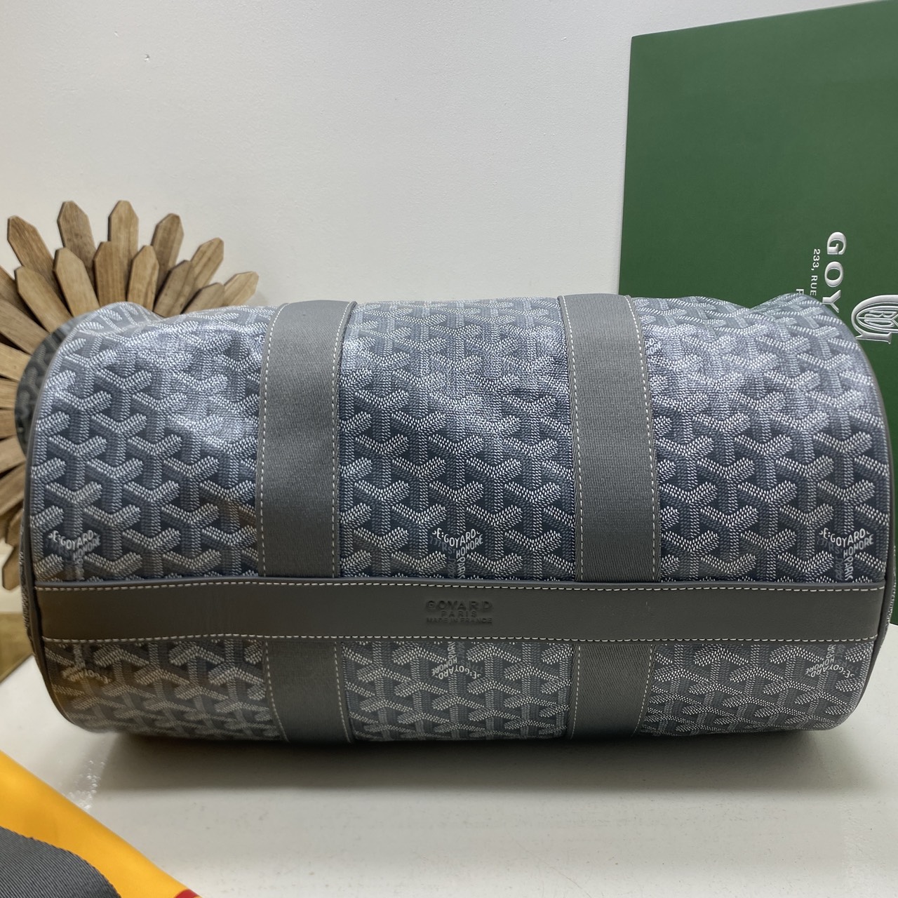 ORI หนังแท้ | Goyard Barrel 40 Sports Bag กระเป๋าสะพายทรง Keepall ใบใหญ่ ดีไซน์สปอร์ต ภายในโล่งกว้าง จุของได้เยอะ มีหูจับด้านบน เพิ่มฟังชั่นหูหิ้วด้านข้าง สะดวกใช้งาน