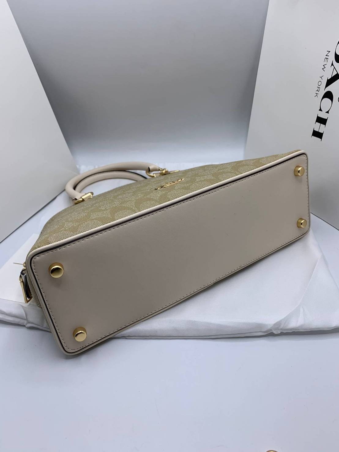 Coach KATY SATCHEL IN SIGNATURE CANVAS (COACH 2558)