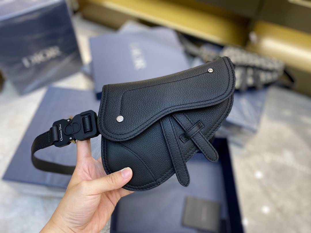 DIOR SADDLE BAG Black Grained Calfskin / DIOR BUCKLE BELT BAG เกรดเทพออริจินอล หนังแท้ ภาพถ่ายจากสินค้าจริง ใช้งานต่างประเทศได้