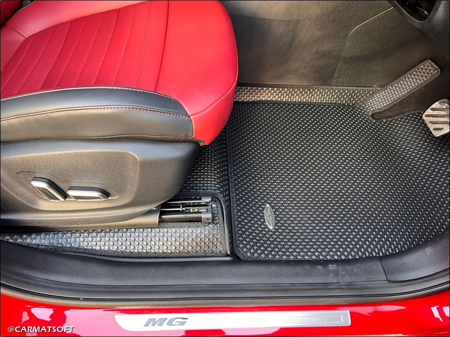 พรมปูพื้นรถยนต์ MG HS ลายกระดุมเม็ดเล็ก สีดำ เข้ารูป ตรงรุ่นรถ