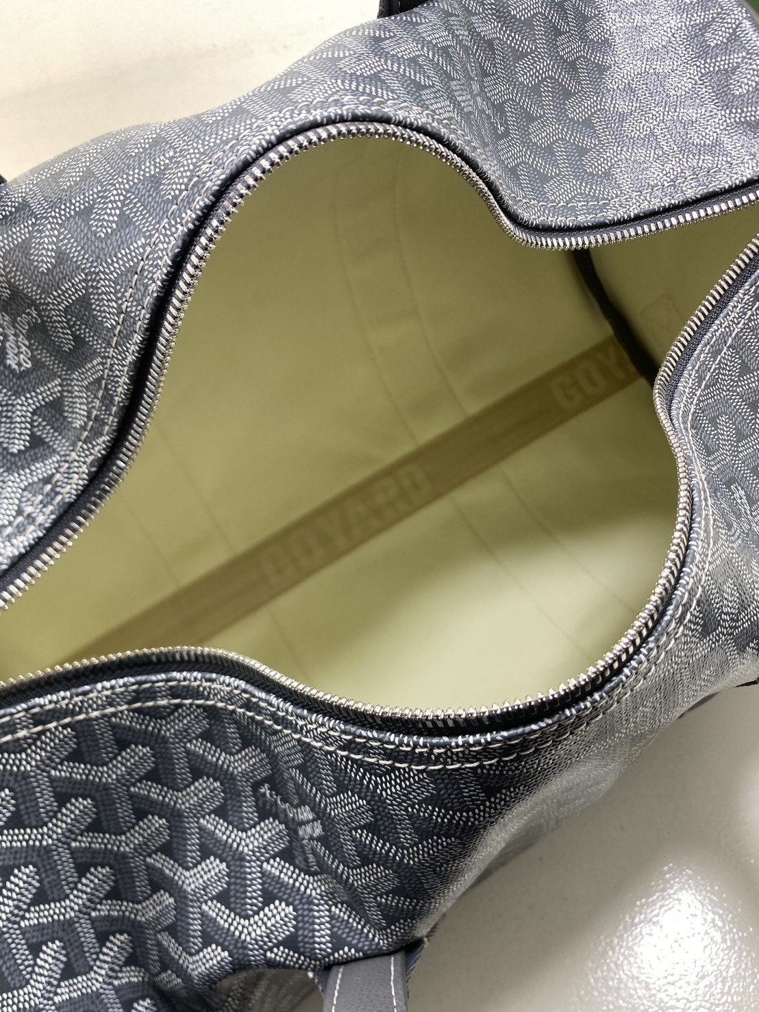 ORI หนังแท้ | Goyard Barrel 40 Sports Bag กระเป๋าสะพายทรง Keepall ใบใหญ่ ดีไซน์สปอร์ต ภายในโล่งกว้าง จุของได้เยอะ มีหูจับด้านบน เพิ่มฟังชั่นหูหิ้วด้านข้าง สะดวกใช้งาน