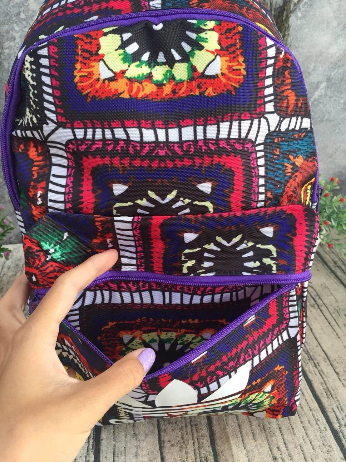 ADIDAS WOMEN ORIGINALS CROCHITA CLASSIC BACKPACK กระเป๋าเป้ แบบใหม่ล่าสุด พิมพ์ลายคลาสสิค ใช้เป็นกระเป๋านักเรียน หรือเป้กีฬาได้ ช่องใส่ของใหญ่แยกช่องสำหรับใส่หนังสือ และมีช่องหน้าใส่ของจุกจิก รูปแบบสวยทันสมัย ใช้ได้ทั้งชาย-หญิง วัสดุคุณภาพดี กันน้ำได้