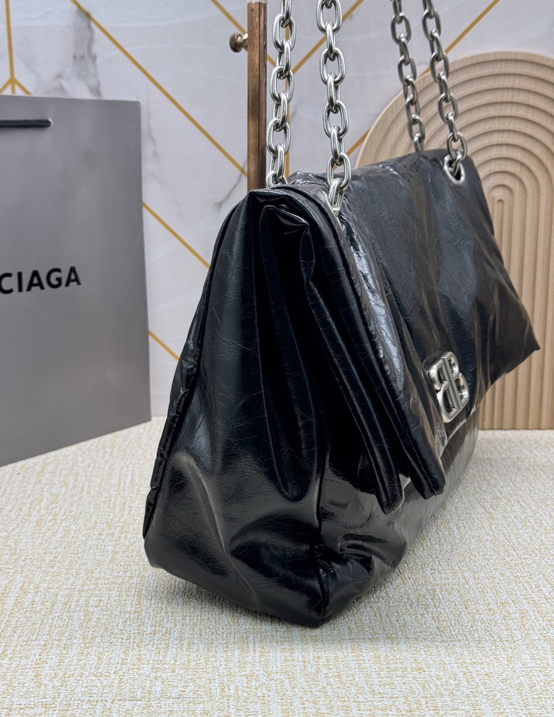 Balenciaga MONACO MEDIUM CHAIN BAG IN BLACK 35cm กระเป๋าทรงโท้ทใบใหญ่ งานหนังยับสวยเต็มใบ เกรดออริ สลับแท้ 1:1 ใช้งานต่างประเทศได้