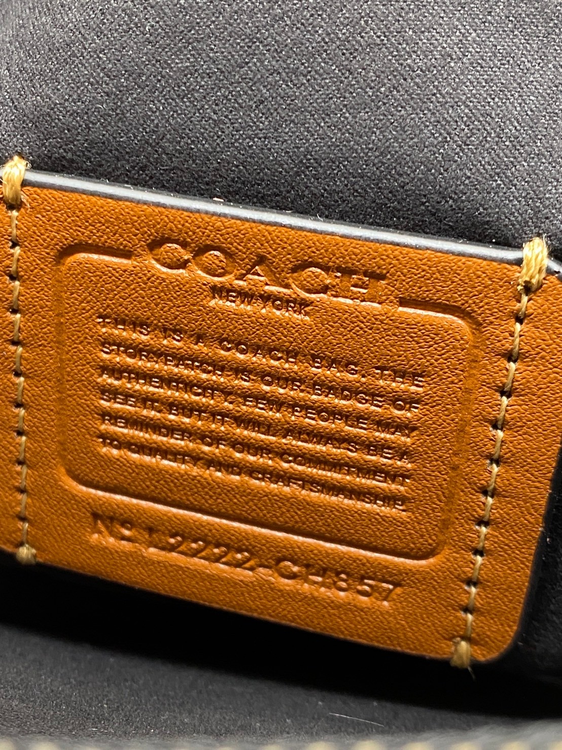 COACH TABBY CROSSBODY WRISTLET 26cm สีใหม่ล่าสุด ต้อนรับสงกรานต์นี้ รุ่นนี้ต้องเข้าแล้ว พกพาได้ตลอดวันเลย ห้ามพลาดค่ะ!
