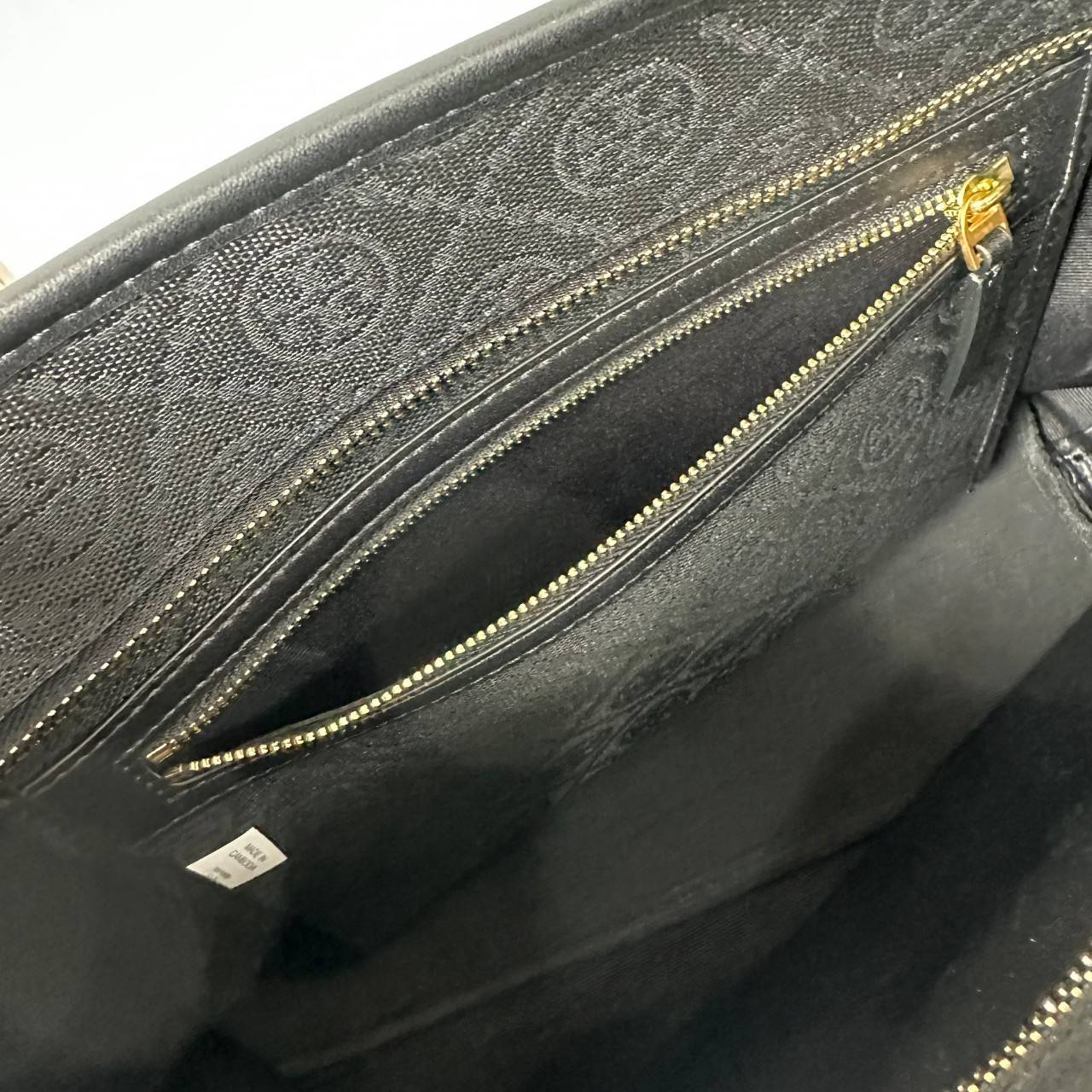 TORY BURCH T MONOGRAM SMALL ZIP TOTE (ใบเล็ก) กระเป๋าทรงโท้ทพร้อมกระเป๋าใบเล็ก วัสดุผ้าแจ็คการ์ดตัดขอบหนัง