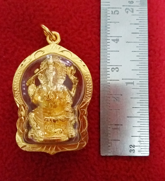 สินค้าหมดค่ะ องค์พระพิฆเนศปางสัมปทายะ(ประทานความสำเร็จ)เนื้อทองเลี่ยมทองไมครอนพร้อมใบคาถาค่ะ