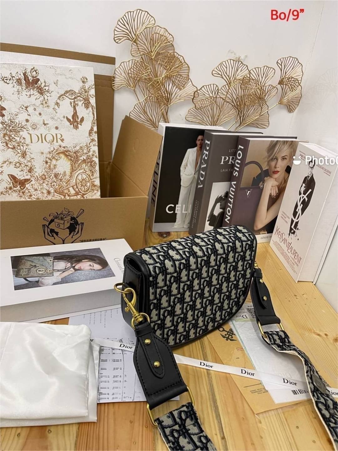 Dior Addict Flap Bag in Oblique กระเป๋าสะพาย ไอเท็มใหม่ล่าสุดปังมากๆ น่าใช้น่าสะสม พร้อมกล่องแบรนด์ จะซื้อใช้เองหรือมอบเป็นของขวัญก็ดูดีถูกใจผู้รับแน่นอนค่ะ พร้อมส่งที่ไทยราคาสุดคุ้มไอเท็มเด็ดๆห้ามพลาด!