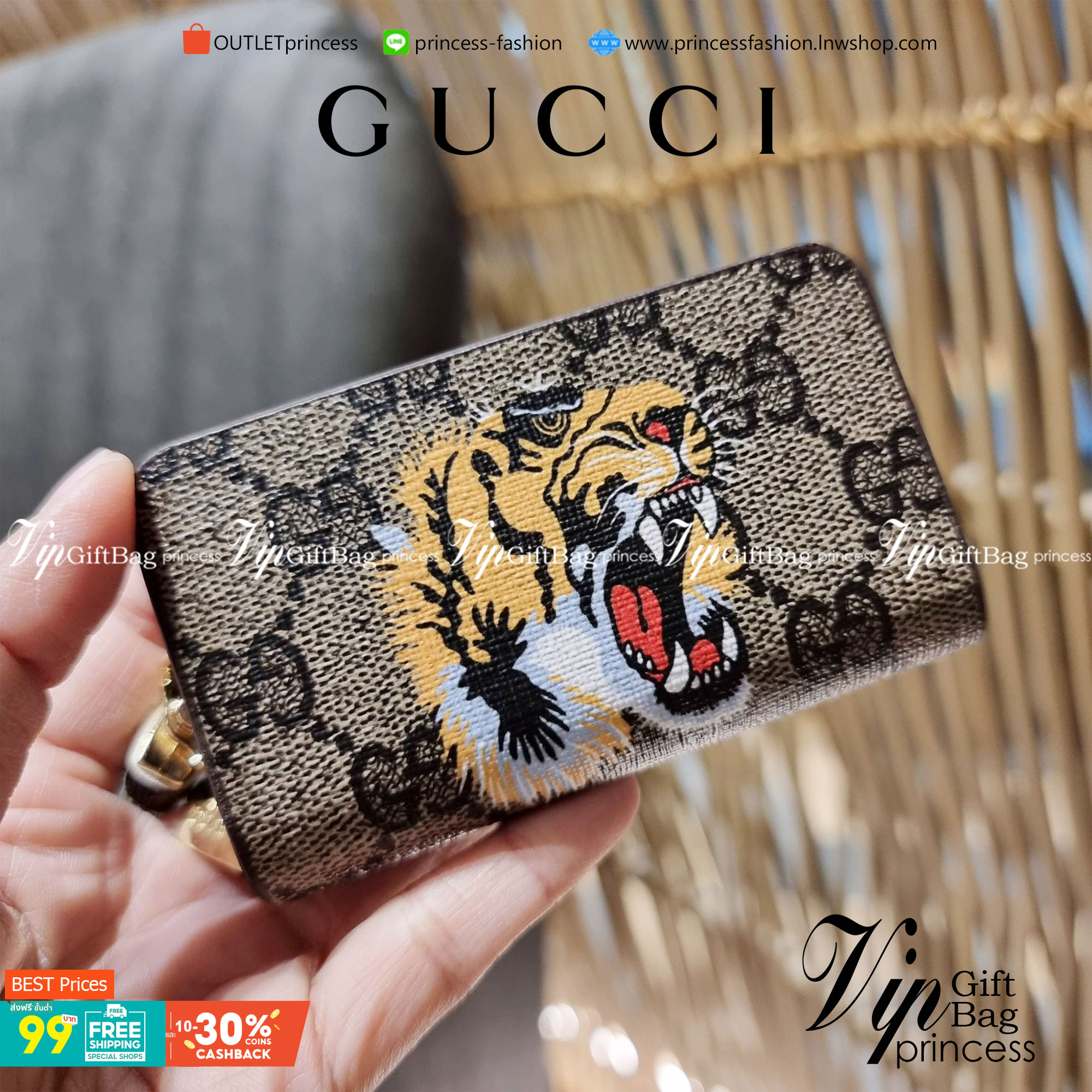 VIP 】SUPER EXCLUSIVE GC GWP KEY FOB WITH GIFT BOX 🎊🐯🐍 ต้อนรับปีแห่งความปัง!! กระเป๋าเก็บกุญแจรุ่นพิเศษ!! เอ็กซ์คลูซีฟมาก!! วัสดุหนังแคนวาส ปั๊มลายคมสวย!! เปิด-ปิดด้วยซิปปั๊มแบรนด์ มีหัวพวงกุญแจห้อย สำหรับเกี่ยวเข้ากับกระเป๋าใบใหญ่