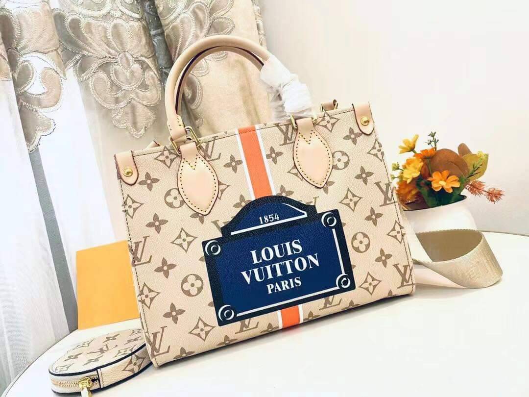 LV OnTheGo PM Monogram Canvas / LV crossbody tote bag ดีไซน์ใหม่ 2023 พร้อมใบเล็ก กระเป๋าทรงโท้ทที่ใครเห็นต้องเป็นคลั่งรัก คลาสสิค ผู้ดี หรูหราได้ทุกลุค ทุกสไตล์