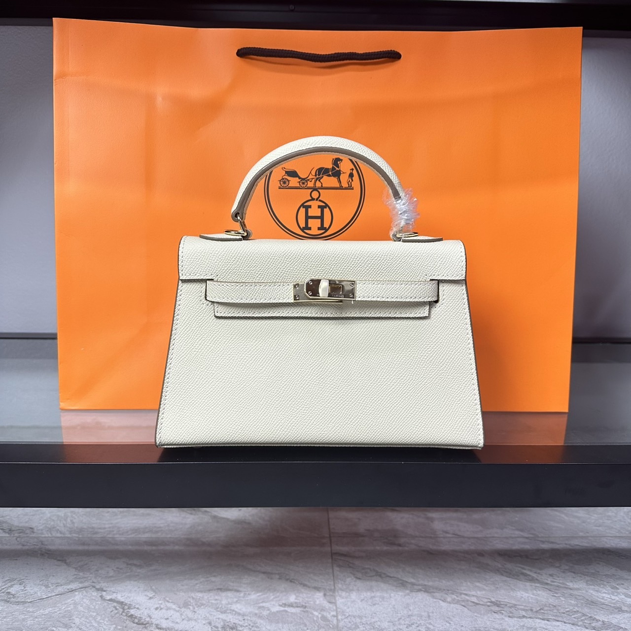 ORI หนังแท้ | Hermes Mini Kelly Pochette 20cm จิ๋วแต่แจ๋ว ราคาพุ่งยิ่งกว่าทอง พร้อมสายสปอร์ต กระเป๋าสะพายที่สุดแห่งหรูหราลัคชู นิยามของความสง่างามเหนือกาลเวลา