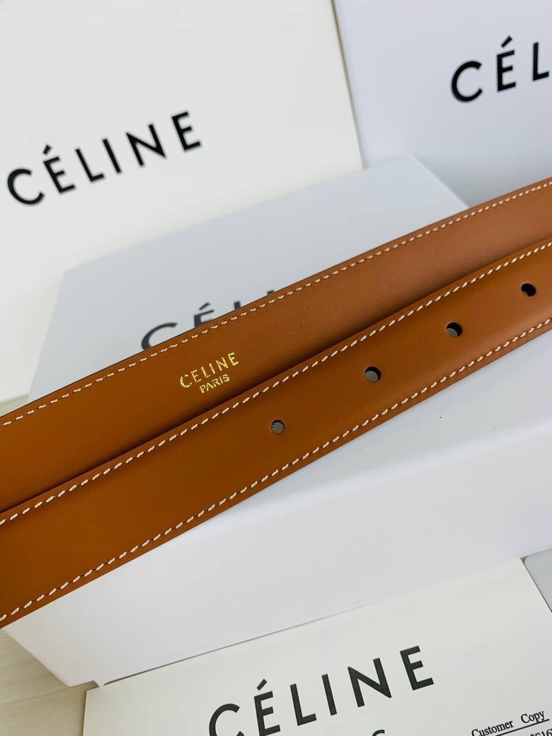 หนังแท้ Ori CELINE BELT LOGO 25MM / Celine Vintage Logo Leather Belt ออริจินอลเกรด 1:1 หนังแท้ หัวเข็มขัดโลโก้แบรนด์แบบ 3D Vintage สีทอง ปั้มโลโก้คมชัดคล้ายของจริง สายปรับระดับได้ในดีไซน์เรียบหรูเข้ากับทุกลุ๊คใช้ได้ทั้งชายหญิง สินค้ามาพร้อม Original Packa