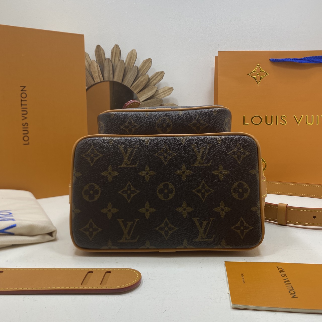 TOP ORI หนังแท้ | เกรดดีสุด LV Noé Cargo bag กระเป๋าทรงบัคเก็ต มาพร้อมรายละเอียดพิถีพิถันสะท้อนประวัติศาสตร์อันยาวนานของเมซง