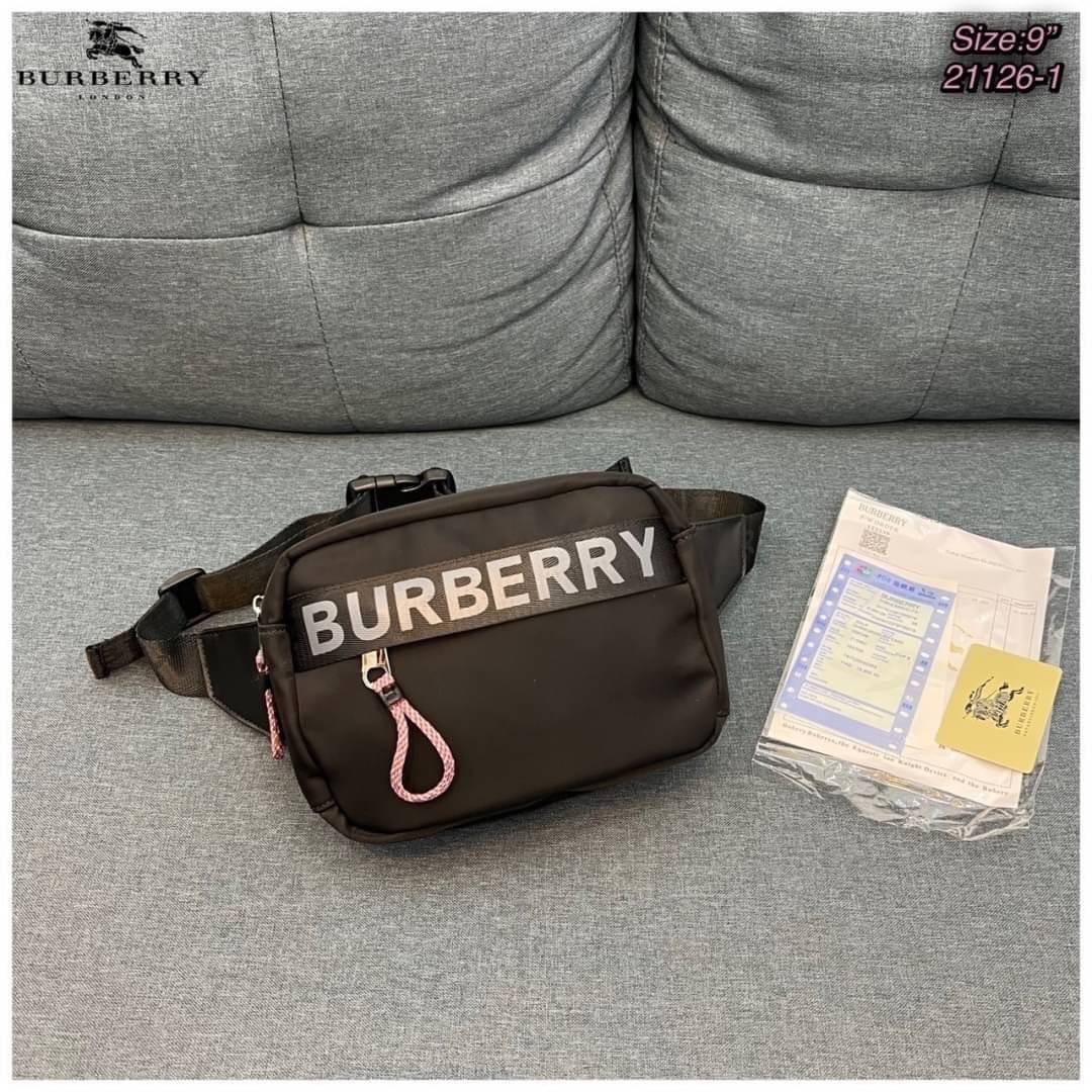 BURBERRY BELT BAG Vintage retro check กระเป๋าคาดอกผ้าในลอนอย่างดี น้ำหนักเบา ทรงสวย สามารถใช้ทั้งผู้หญิง ผู้ชาย