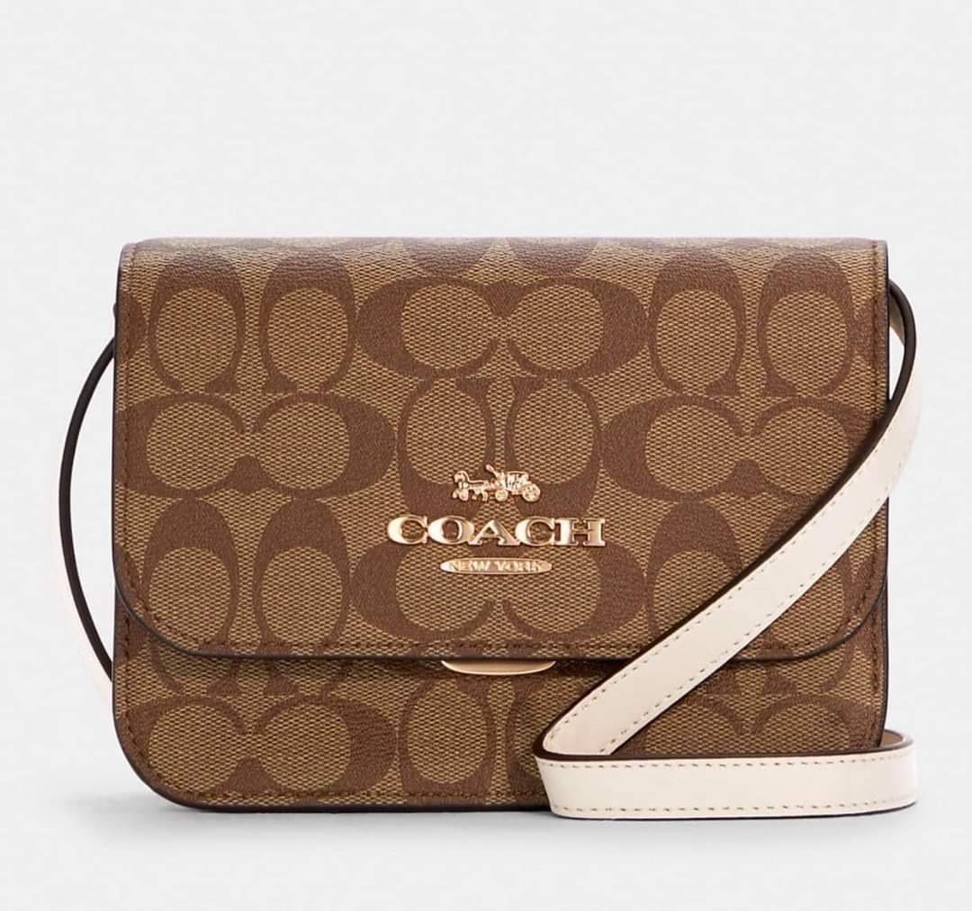 COACH MINI BRYNN CROSSBODY IN SIGNATURE CANVAS (COACH C5592)🍁สวยหรูหรา น่ารัก ด้วยลุคคุณหนู เกินเบอร์มาก!!//กระเป๋าถือ กระเป๋าสะพาย ลุคเก๋ ไซร์มินิ จะถือเป็นครัชแบบเลิศๆ หรือสะพายเป็นครอสบอดี้สุดชิลๆก็รอด// วัสดุหนังแคนวาสคุณภาพ ตกแต่งดีเทลหรูด้วย
