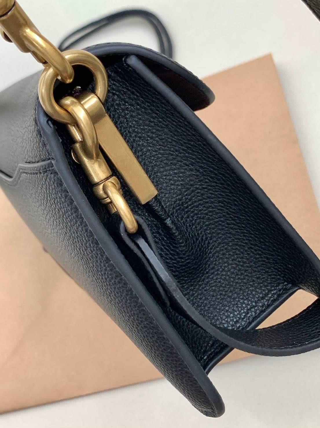 COACH TABBY SHOULDER BAG 26 ((73995)) พร้อมส่งที่ไทยอีกครั้งค่ะ ห้ามพลาด ✔️กระเป๋าหิ้ว//คล้องไหล่//สะพายข้างได้ สุดคุ้ม! หนังแท้อย่างดี ลายหนังสวยนิ่มมือมากค่ะ