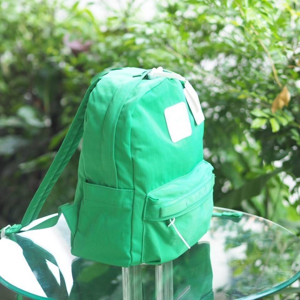 Cilocala backpack Size S กระเป๋าแบ็คแพ็คสีหวานที่ฮิตกันอย่างมากในหมู่วัยรุ่นญี่ปุ่นและฮ่องกง ด้วยสีหวานๆ โทนพาสเทล ดีไซน์น่ารัก ทันสมัย สำหรับสาวๆ ที่ชอบเก็บของกระจุกกระจิก เพราะมีช่องด้านในเป็นแยกเป็นสัดส่วน จะสะพายไปเรียนหรือแบ็คแพ็คไปเที่ยวได้หมดเลยค่า