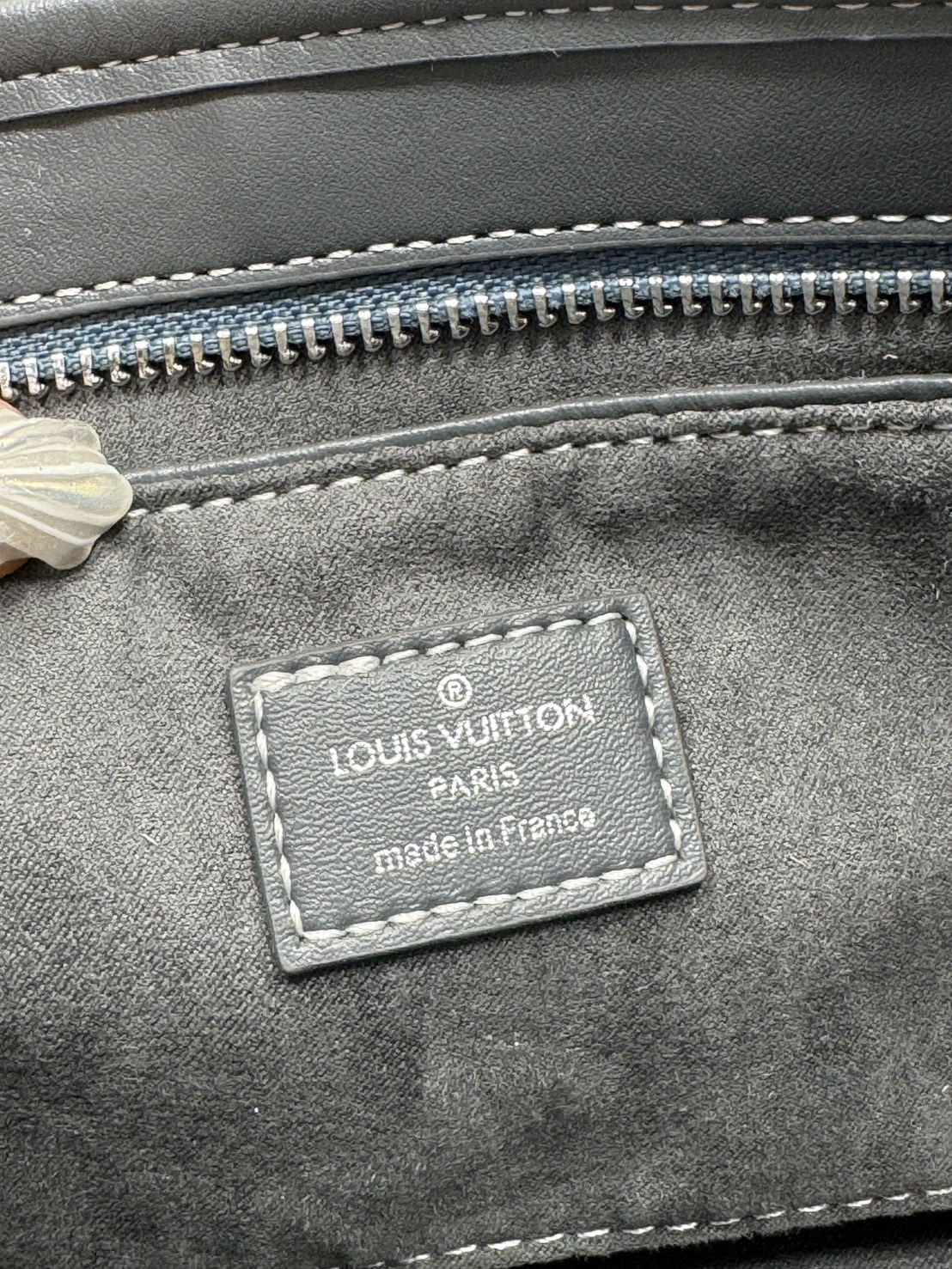 LV Neverfull BB Monogram Denim - Handbags กระเป๋าทรงโท้ทมินิเดนิมสไตล์วินเทจ ปั้มนูนโลโก้ลายโมโนแกรม เดนิมสีซีดสวยคลาสสิกสุดไอคอนิก ที่ใครเห็นต้องเป็นคลั่งรัก