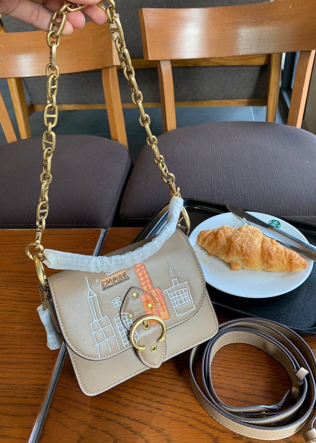 LIMITED EDITION COACH X JEAN-MICHEL BASQUIAT BEAT พร้อมส่งที่ไทย! ผลงานจากศิลปินระดับโลก