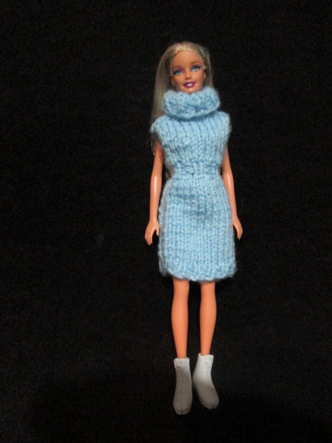 Barbie in Winter with Snowboard ตุ๊กตาบาร์บี้แท้มือสองสภาพดี